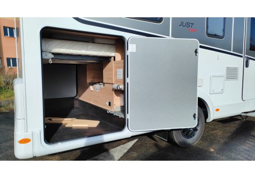 Low Profile Motorhome DETHLEFFS Just Camp T7052 DBM en Sale Occasion