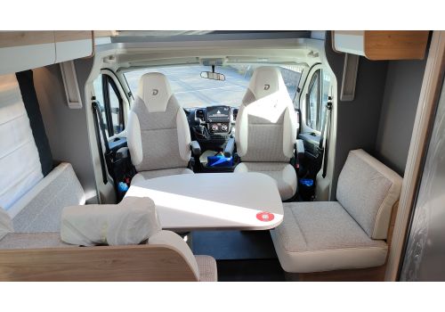 Low Profile Motorhome DETHLEFFS Just Camp T7052 DBM en Sale Occasion