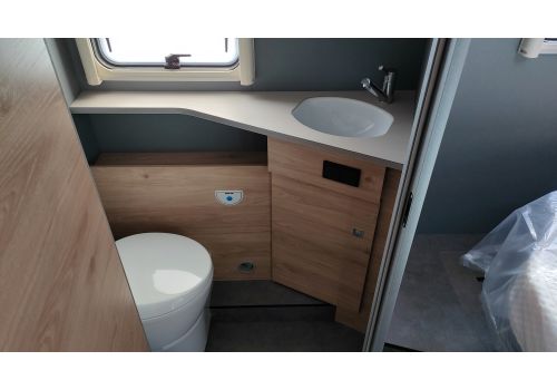 Low Profile Motorhome DETHLEFFS Just Camp T7052 DBM en Sale Occasion