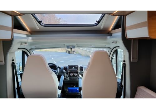 Low Profile Motorhome DETHLEFFS Just Camp T7052 DBM en Sale Occasion
