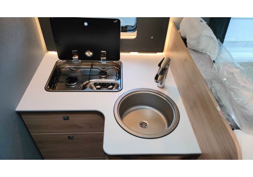 Low Profile Motorhome DETHLEFFS Just Camp T7052 EB en Sale Occasion