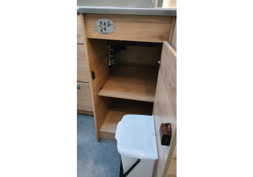 Low Profile Motorhome DETHLEFFS Just Camp T7052 EB en Sale Occasion
