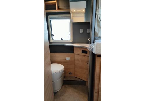 Low Profile Motorhome DETHLEFFS Just Camp T7052 EB en Sale Occasion