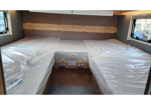 Low Profile Motorhome DETHLEFFS Just Camp T7052 EB en Sale Occasion
