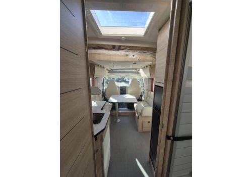 Low Profile Motorhome RAPIDO Rapido 696F Modelo 2025 en Sale Occasion