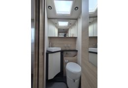 Low Profile Motorhome RAPIDO Rapido 696F Modelo 2025 in Catalog