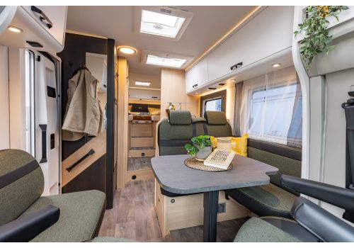 Low Profile Motorhome SUNLIGHT T68 XX Aniversario modelo 2025 en Catalog