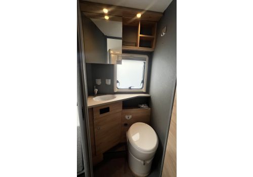 Low Profile Motorhome DETHLEFFS Just Camp T7052 DBL modelo 2025 en Sale Occasion
