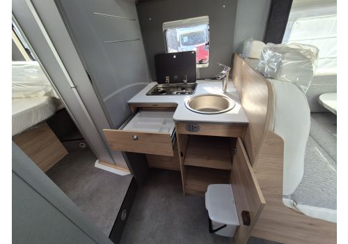 Low Profile Motorhome DETHLEFFS Just Camp T7052 DBM Modelo 2026 en Catalog