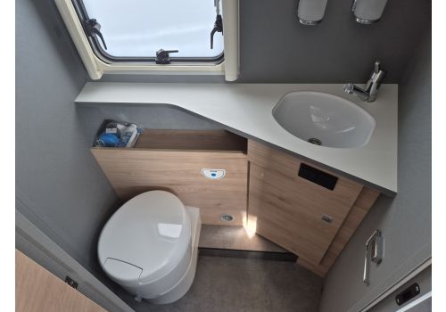 Low Profile Motorhome DETHLEFFS Just Camp T7052 DBM Modelo 2026 en Catalog