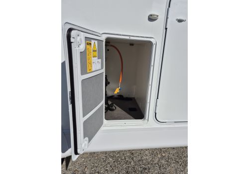 Low Profile Motorhome DETHLEFFS Just Camp T7052 DBM Modelo 2026 en Catalog