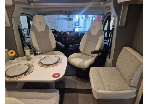 Low Profile Motorhome DETHLEFFS Just Camp T7052 DBM Modelo 2026 en Catalog