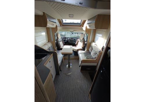 Low Profile Motorhome MOBILVETTA KEA P86 en Catalog