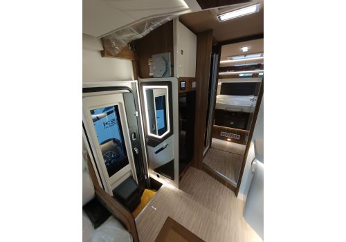 Low Profile Motorhome MOBILVETTA Krosser 90 en Sale Occasion
