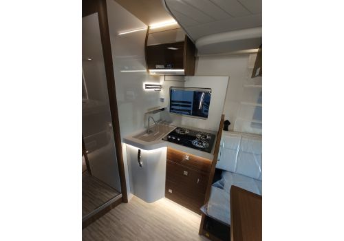 Low Profile Motorhome MOBILVETTA Krosser 90 en Sale Occasion