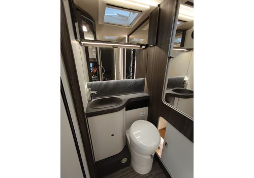 Low Profile Motorhome MOBILVETTA Kea Kompakt 55 en Sale Occasion