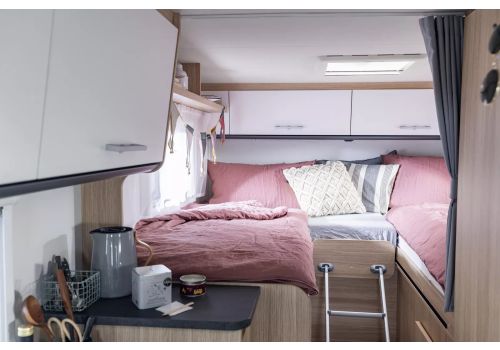 Low Profile Motorhome SUNLIGHT V66 Adventure modelo 2025 en Catalog
