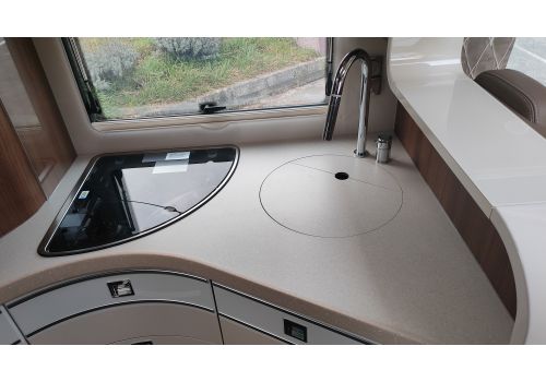 Integral Motorhome CARTHAGO Chic e-line I 51 QB DA en Sale Occasion