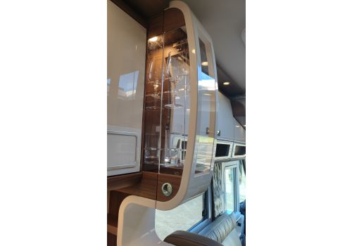 Integral Motorhome CARTHAGO Chic e-line I 51 QB DA en Sale Occasion