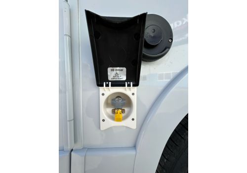 Low Profile Motorhome ROLLER TEAM Kronos 291 P FIT en Rent