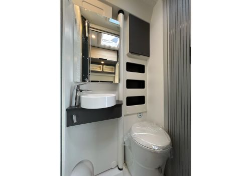 Camper Van DREAMER Camper Five FUN + en Sale Occasion