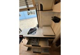 Camper Van DREAMER Camper Van XL Saphir Select en Rent