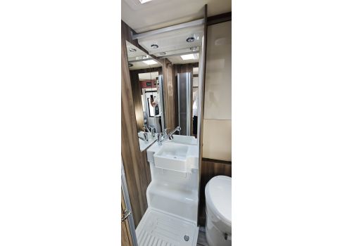Capuchina Motorhome ROLLER TEAM Kronos 277 M en Rent
