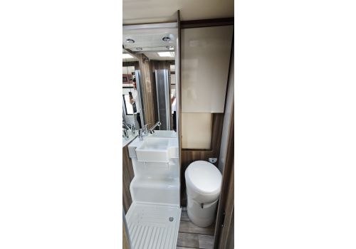 Capuchina Motorhome ROLLER TEAM Kronos 277 M en Rent