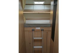 Capuchina Motorhome SUNLIGHT A-70 con amplio garaje en Sale Occasion