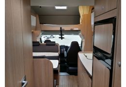 Capuchina Motorhome SUNLIGHT A-70 con amplio garaje en Sale Occasion
