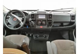 Capuchina Motorhome SUNLIGHT A-70 con amplio garaje en Sale Occasion