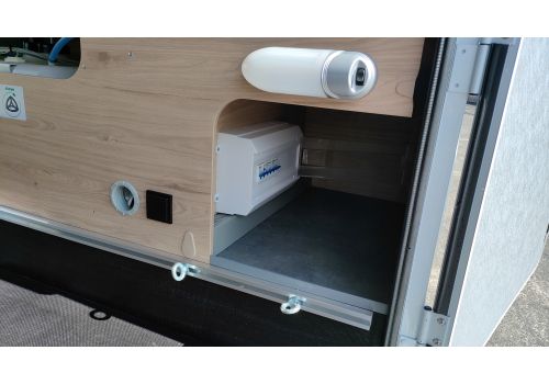 Low Profile Motorhome DETHLEFFS Just Camp 7052 DBL en Sale Occasion