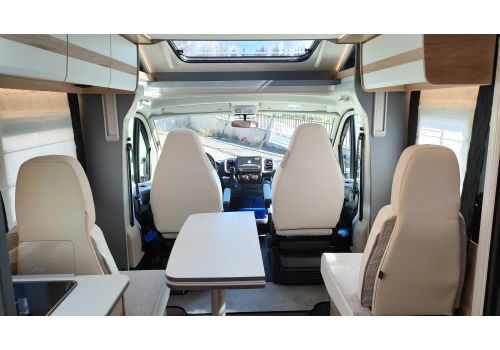 Low Profile Motorhome DETHLEFFS Just Camp 7052 DBL en Sale Occasion