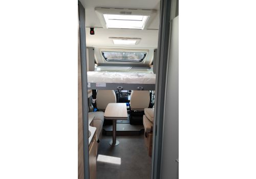 Low Profile Motorhome DETHLEFFS Just Camp 7052 DBL en Sale Occasion