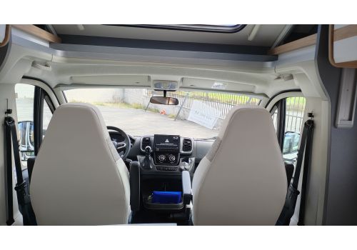 Low Profile Motorhome DETHLEFFS Just Camp 7052 DBL en Sale Occasion