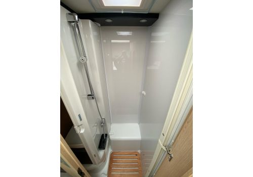 Low Profile Motorhome SUNLIGHT T67S Adventure en Sale Occasion