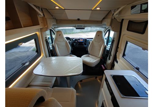 Camper Van RAPIDO V65XL en Catalog