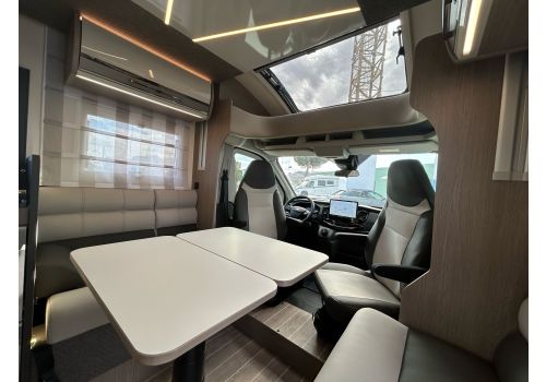 Low Profile Motorhome ROLLER TEAM ZEFIRO 266 TL en Sale Occasion