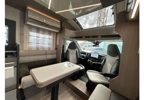 Low Profile Motorhome ROLLER TEAM ZEFIRO 266 TL en Sale Occasion