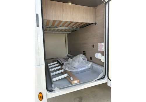 Low Profile Motorhome ROLLER TEAM ZEFIRO 266 TL en Sale Occasion