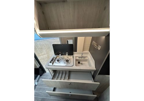 Camper Van ROLLER TEAM Livingstone 2 Advance en Rent