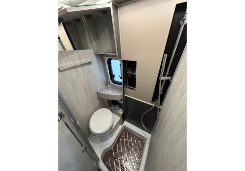 Camper Van ROLLER TEAM Livingstone 2 Advance en Rent