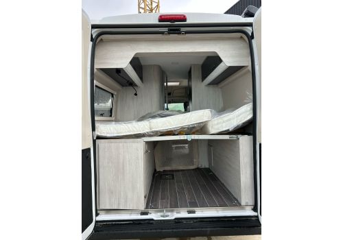 Camper Van ROLLER TEAM Livingstone 2 Advance en Rent