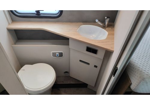 Low Profile Motorhome DETHLEFFS Trend T7057 EB en Sale Occasion
