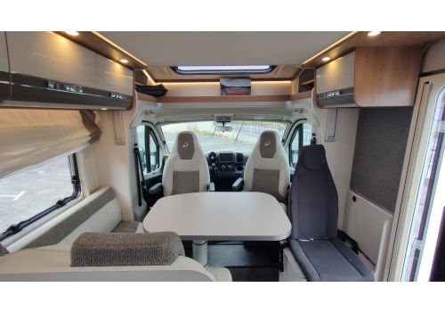 Low Profile Motorhome DETHLEFFS Trend T7057 EB en Sale Occasion