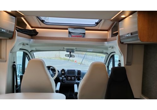 Low Profile Motorhome DETHLEFFS Trend T7057 EB en Sale Occasion