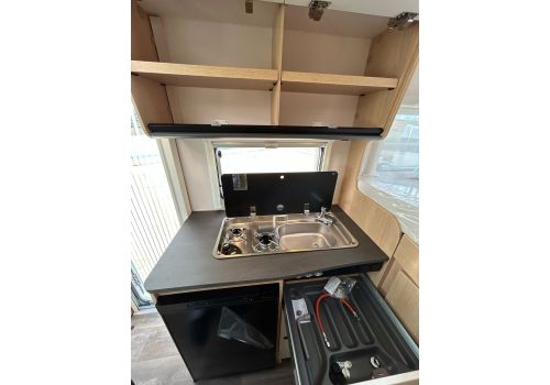 Low Profile Motorhome SUNLIGHT V60 Adventure Edition en Sale Occasion