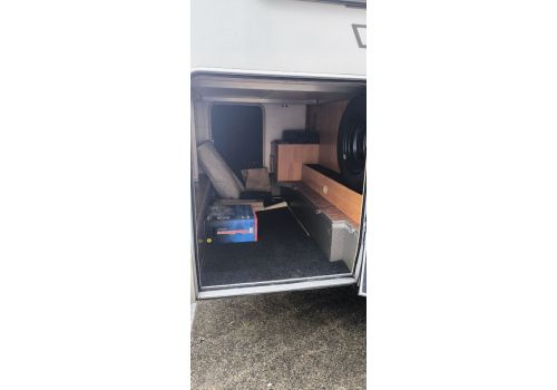 Integral Motorhome HYMER B614CL en Sale Occasion