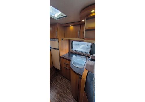 Integral Motorhome HYMER B614CL en Sale Occasion
