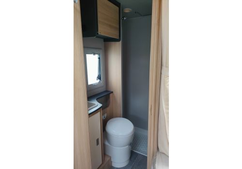 Low Profile Motorhome ITINEO PF600 en Catalog